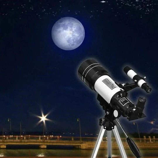Astronomical Refractor Telescope with Multiple Eyepieces - Image 2