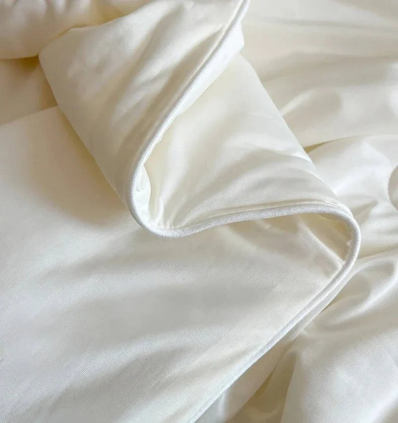 Lightweight Cooling Blanket with Ice Silk Fabric for Summer - Image 13