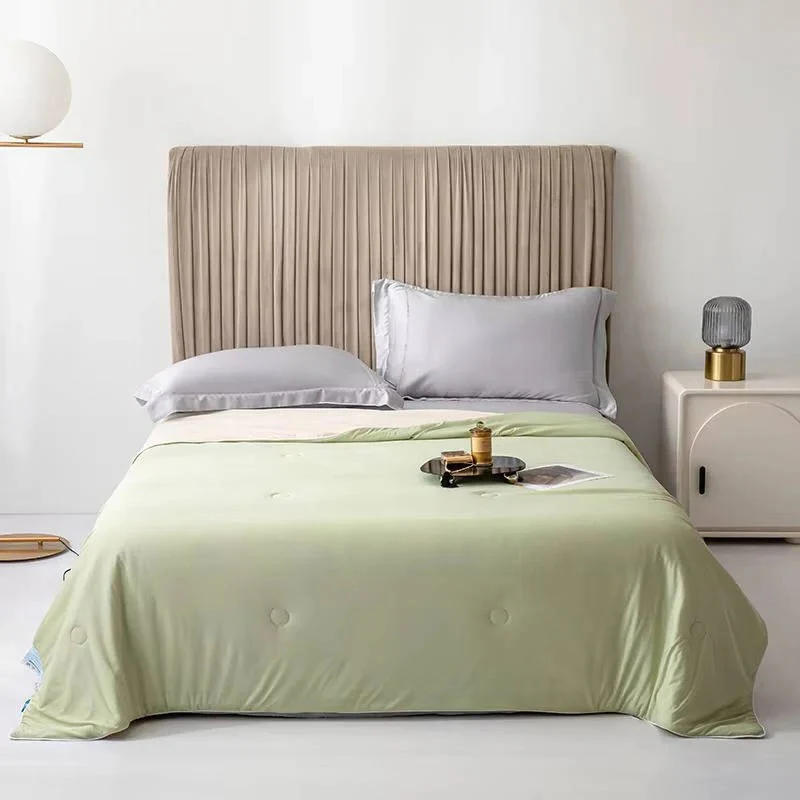 Lightweight Cooling Blanket with Ice Silk Fabric for Summer - Image 4