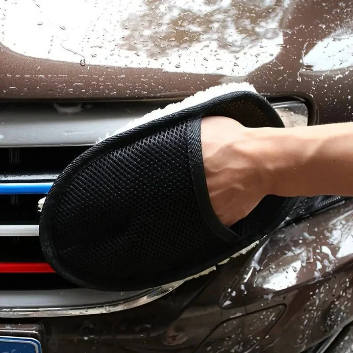 Microfiber Car Cleaning Towel with Dual Sided Wool and Mesh - Image 3
