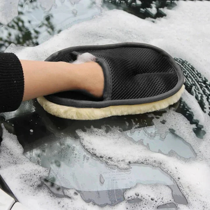 Microfiber Car Cleaning Towel with Dual Sided Wool and Mesh - Image 4