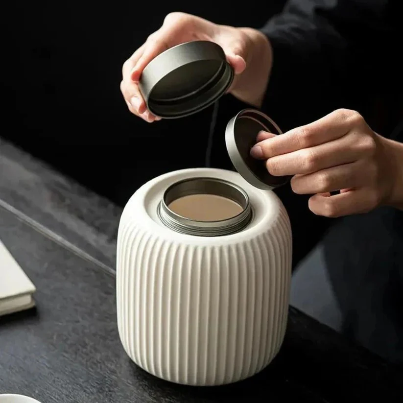 Ceramic Pet Urn with Secure Lid for Memorial Keepsake - Image 5