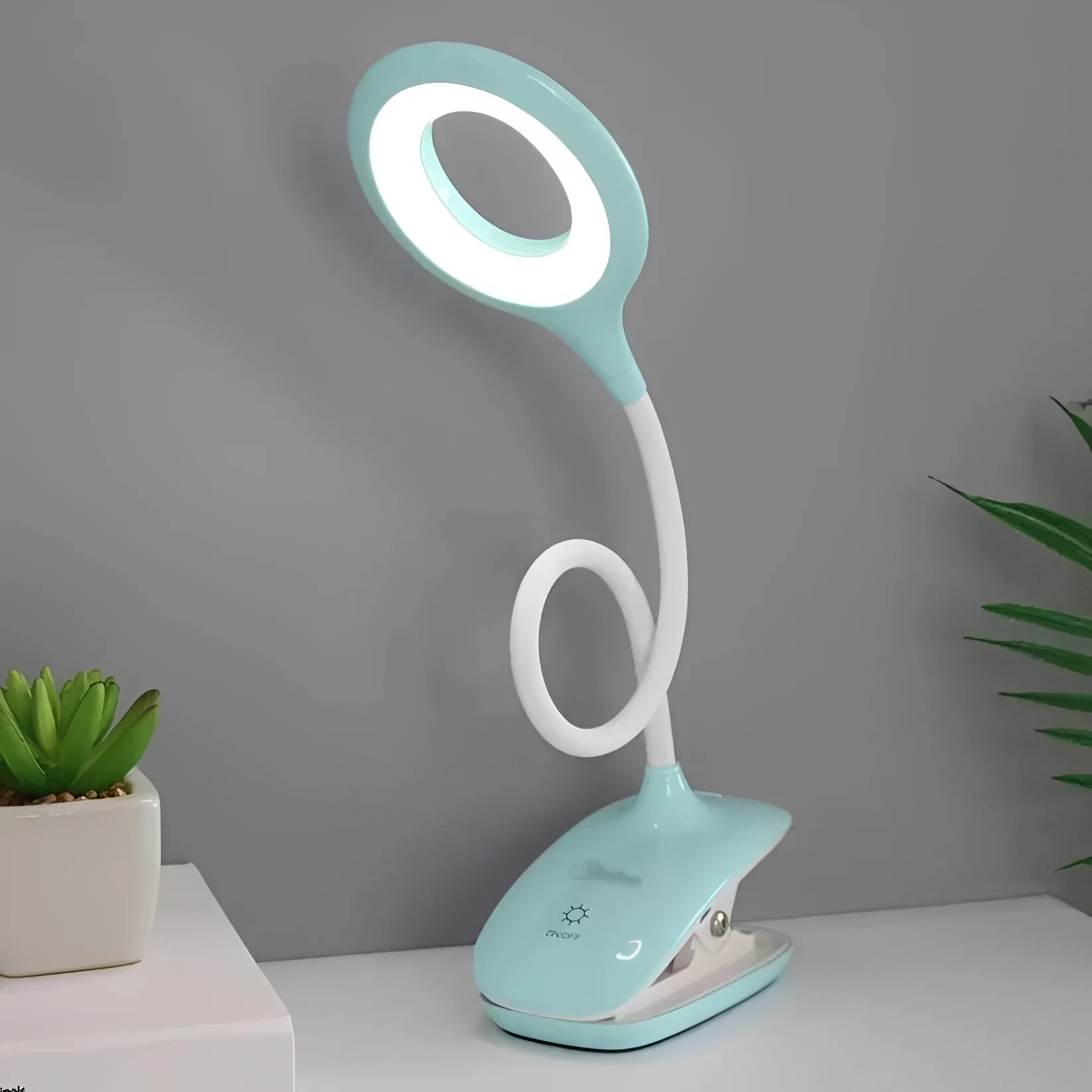 Clip-On Gooseneck LED Reading Light with Dimmable USB Rechargeable Design for Desk Use - Image 3