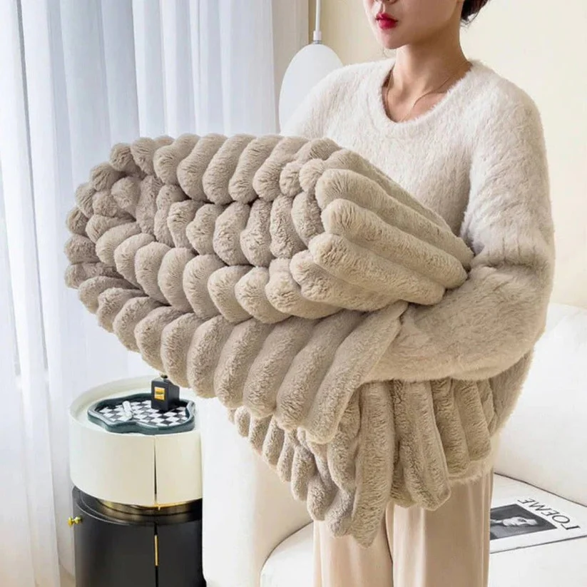 Faux Fur Throw Blanket for Couch and Bed with Plush Warmth - Image 4