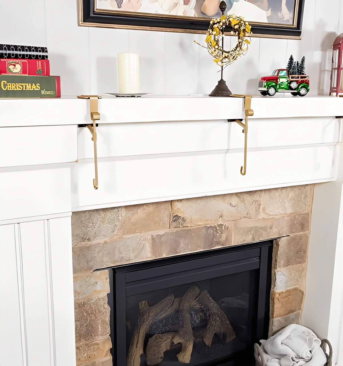 Garland and Stocking Mantel Hangers 2-in-1 Adjustable Design - Image 6