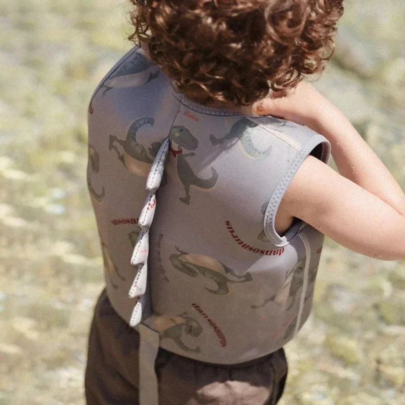 Inflatable Water Safety Vest for Aquatic Activities - Image 5