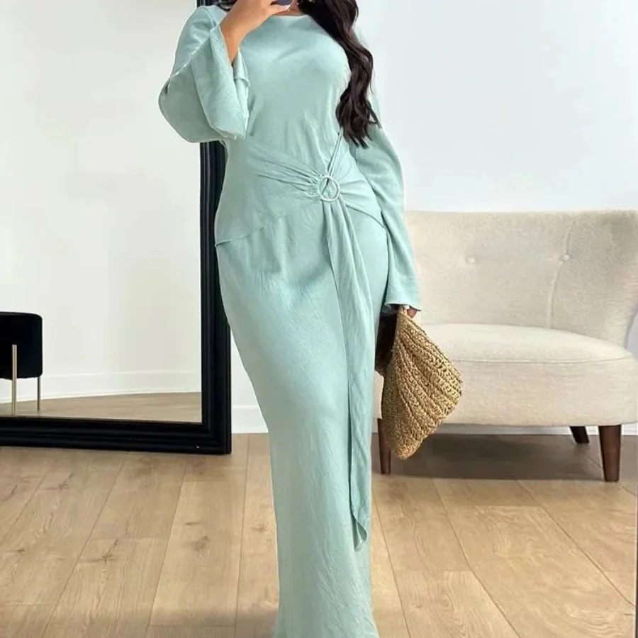 Women’s Modest Abaya with Long Sleeves and Flowing Silhouette - Image 2