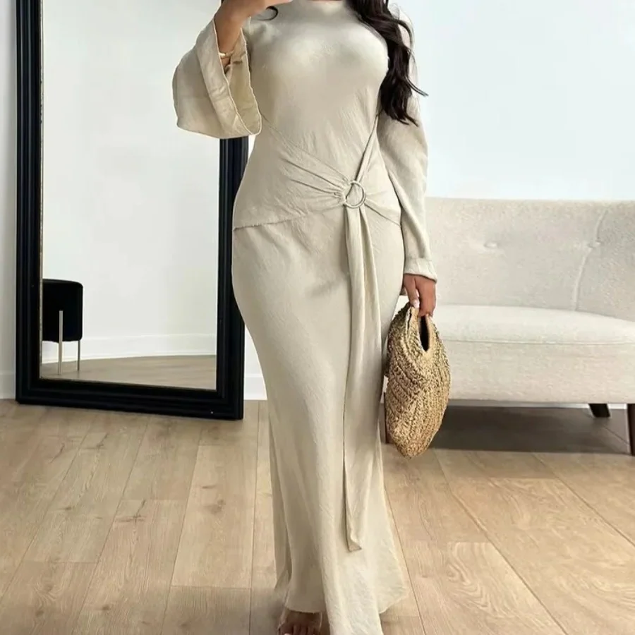Women’s Modest Abaya with Long Sleeves and Flowing Silhouette - Image 4