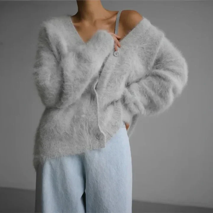 Soft Cashmere Women’s Sweater with Classic Round Neck Winter Knitwear - Image 2