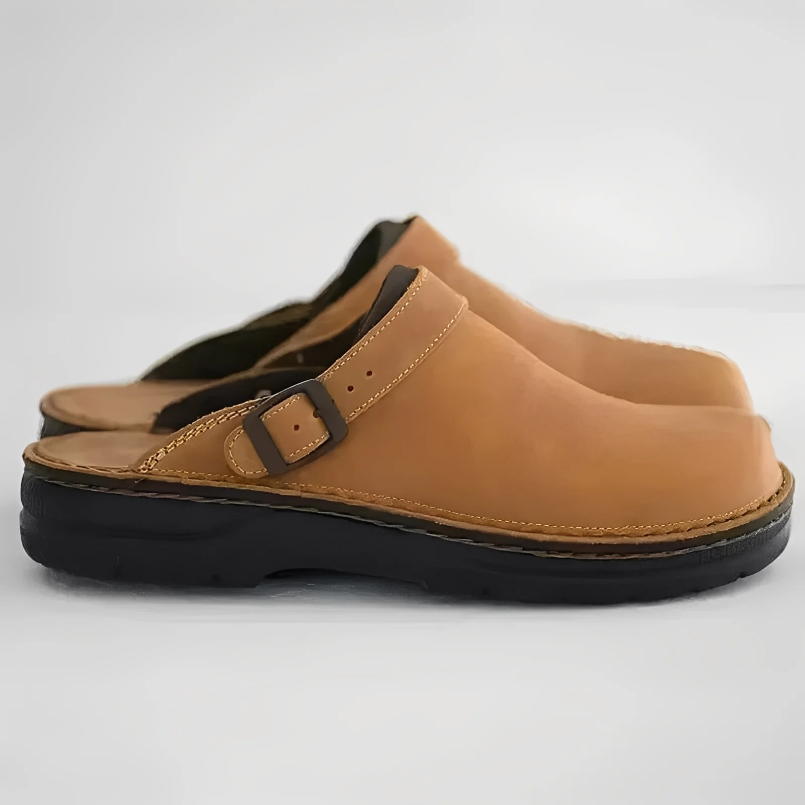 Men's Leather Slippers with Supportive Insole - Image 4