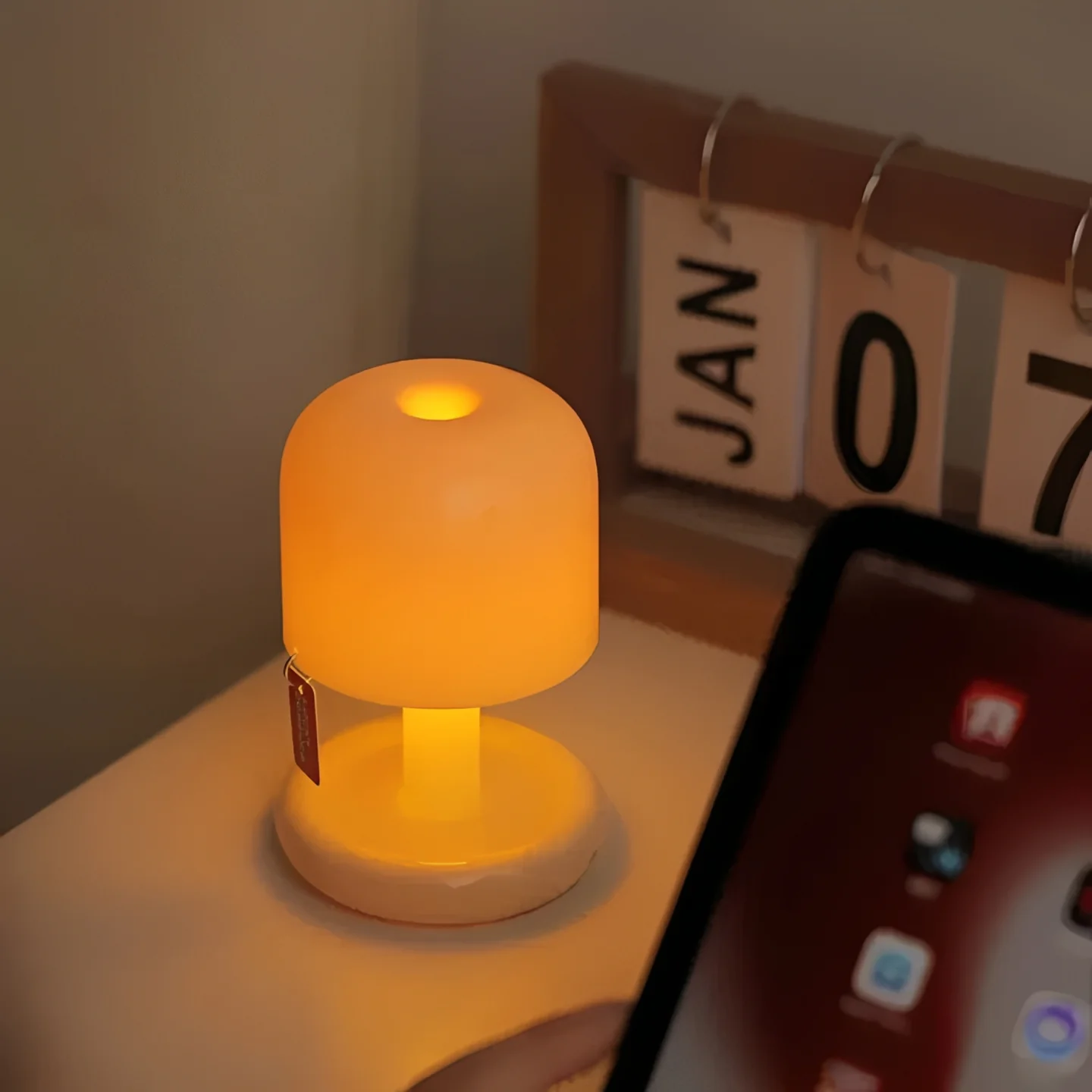 Mini Sunset Projection Lamp with Adjustable Angle - Image 6