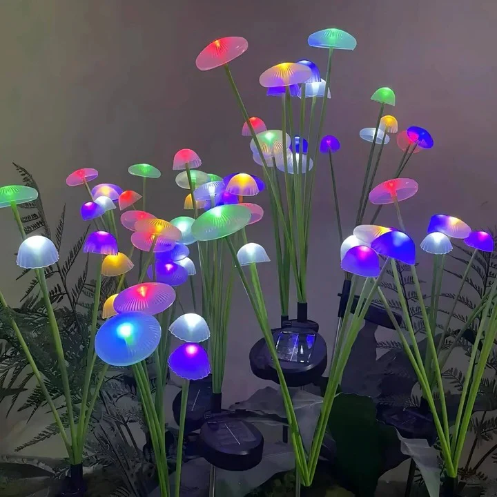 Solar Garden Light with Jellyfish Design and Color Changing LEDs - Image 8