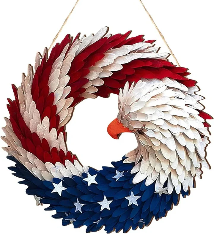 Wooden Patriotic Eagle Wreath for Independence Day Decor - Image 2
