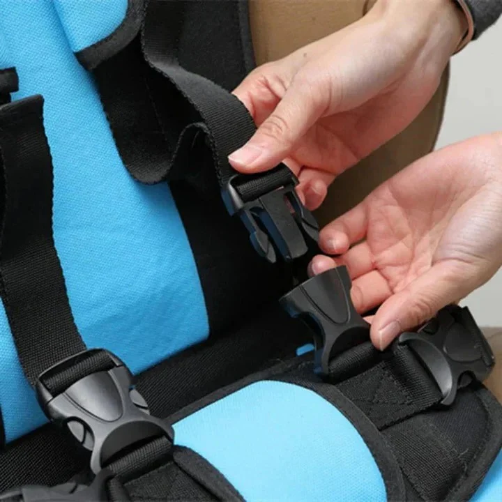 Portable Child Travel Seat and Safety Harness for Secure Vehicle Use - Image 12