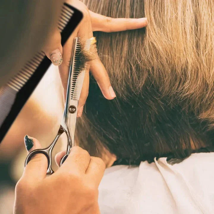Haircutting Set with Stainless Steel Scissors and Accessories - Image 2