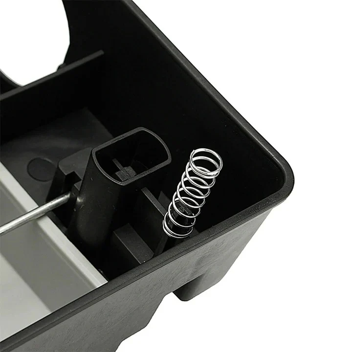 Reusable Rodent Catch Station with Removable Bait Tray - Image 2