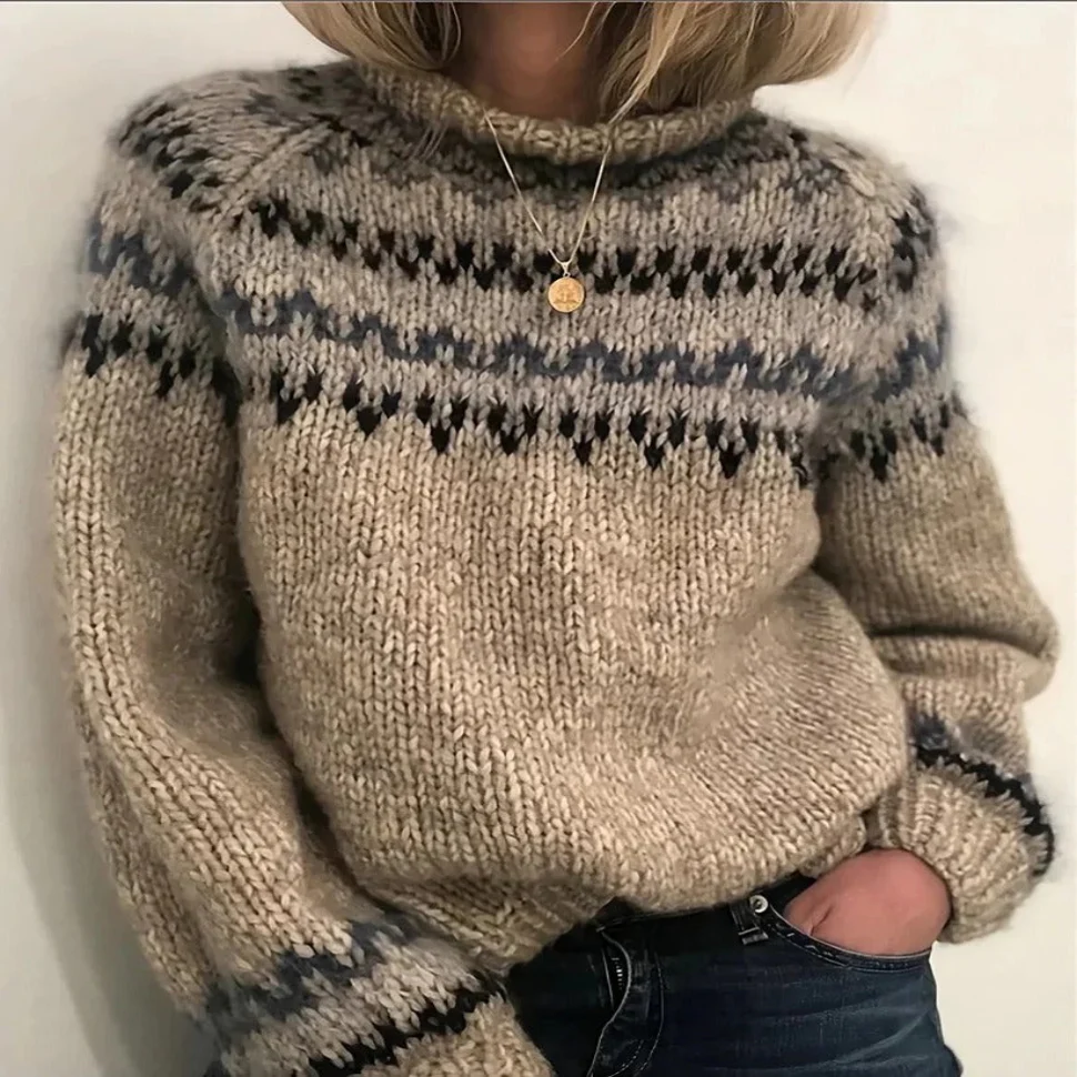 Traditional Icelandic Wool Turtleneck Sweater for Winter Wear - Image 3