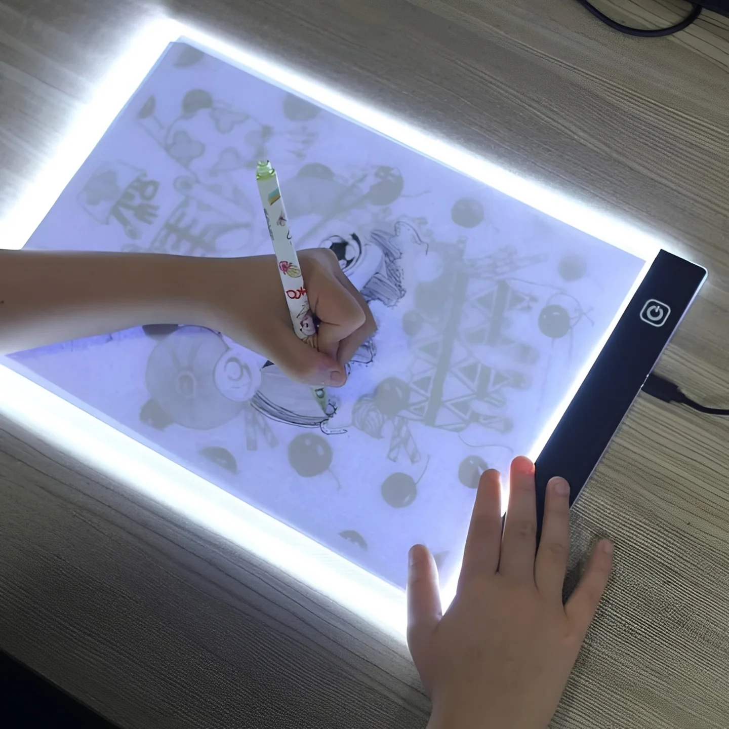 LED Tracing Light Pad with Adjustable Brightness for Drawing and Crafts - Image 8