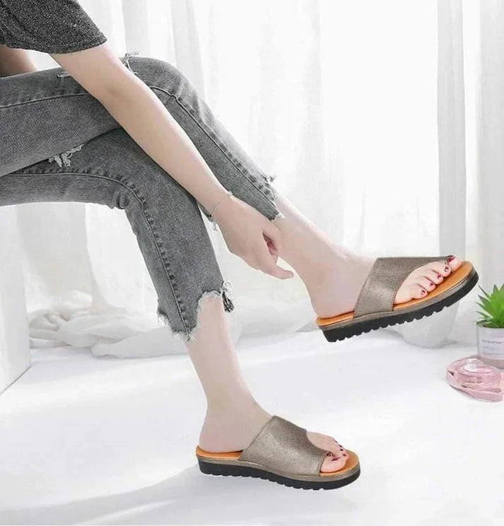 Women's Thick Sole Platform Sandals with Toe Ring Strap and Suede Upper Finish - Image 22