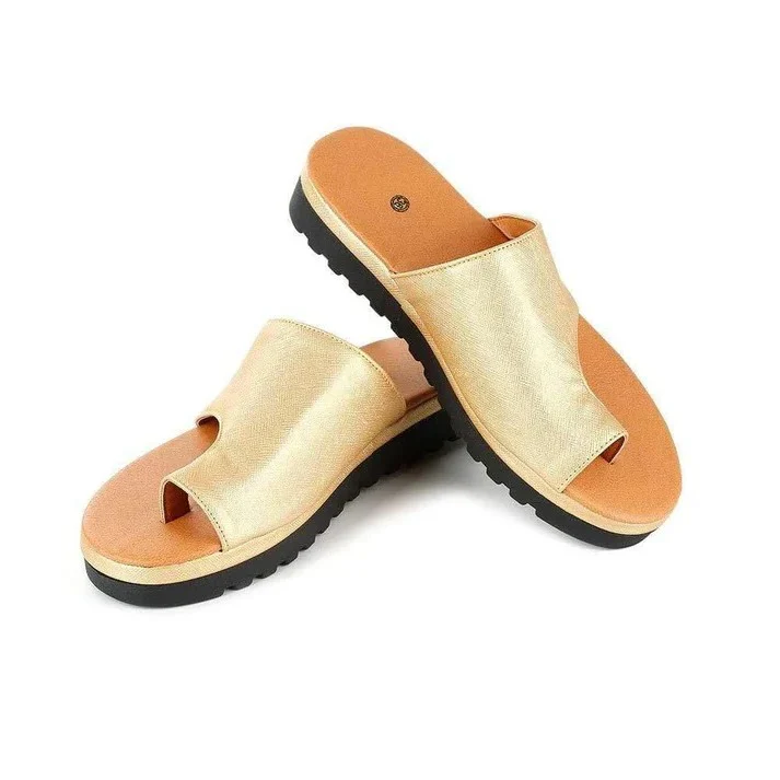 Women's Thick Sole Platform Sandals with Toe Ring Strap and Suede Upper Finish - Image 3