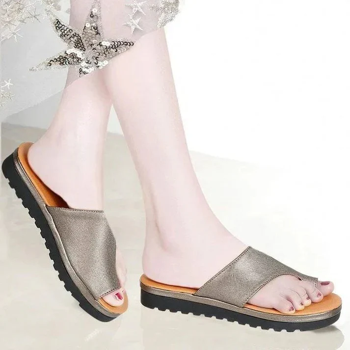 Women's Thick Sole Platform Sandals with Toe Ring Strap and Suede Upper Finish - Image 4