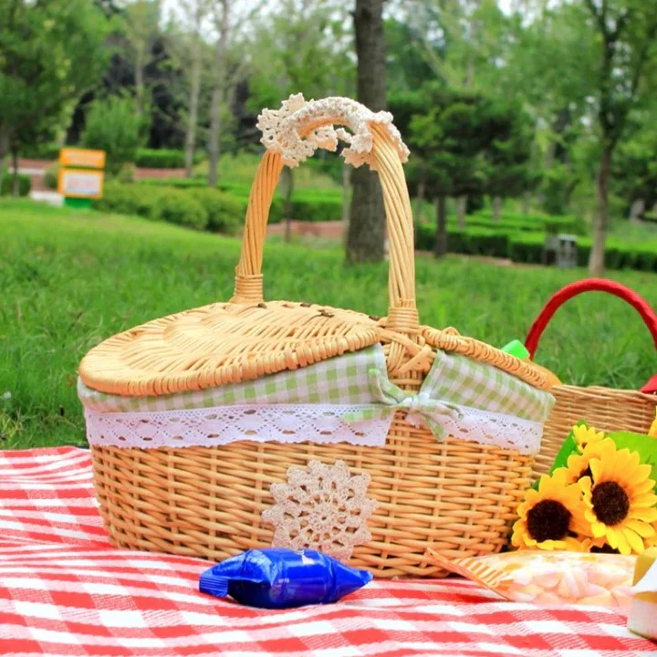 Woven Willow Picnic Basket with Removable Cotton Liner - Image 2
