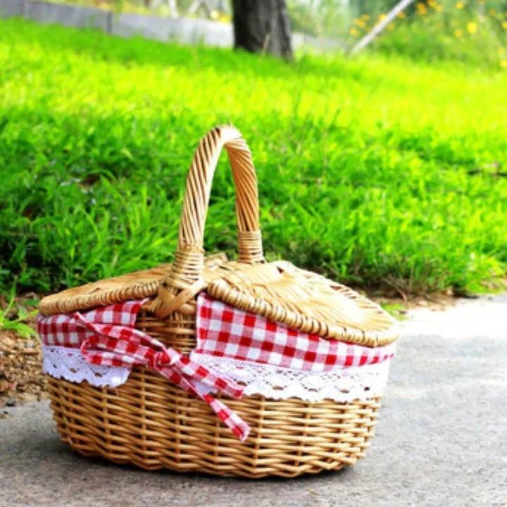 Woven Willow Picnic Basket with Removable Cotton Liner - Image 4